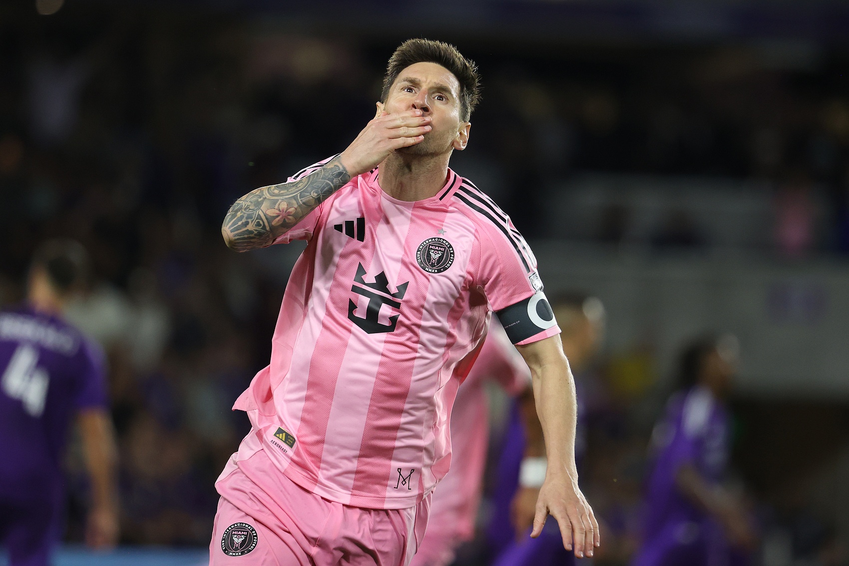 世界杯高清赛事直播app下载-西媒：加泰电台的民调显示，巴萨球迷并不看好梅西以球员身份回归