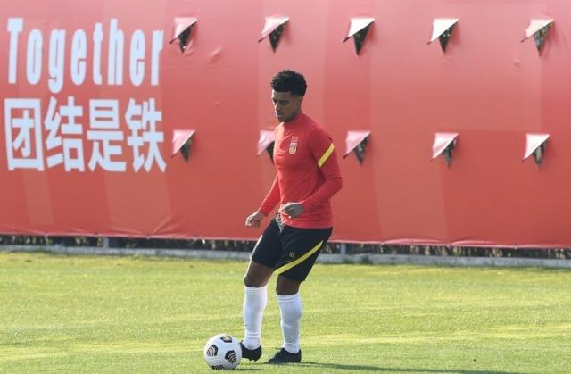 世界杯客户端安装指南-阿兰珍惜为国效力机会：国家待我特别好 我很自豪